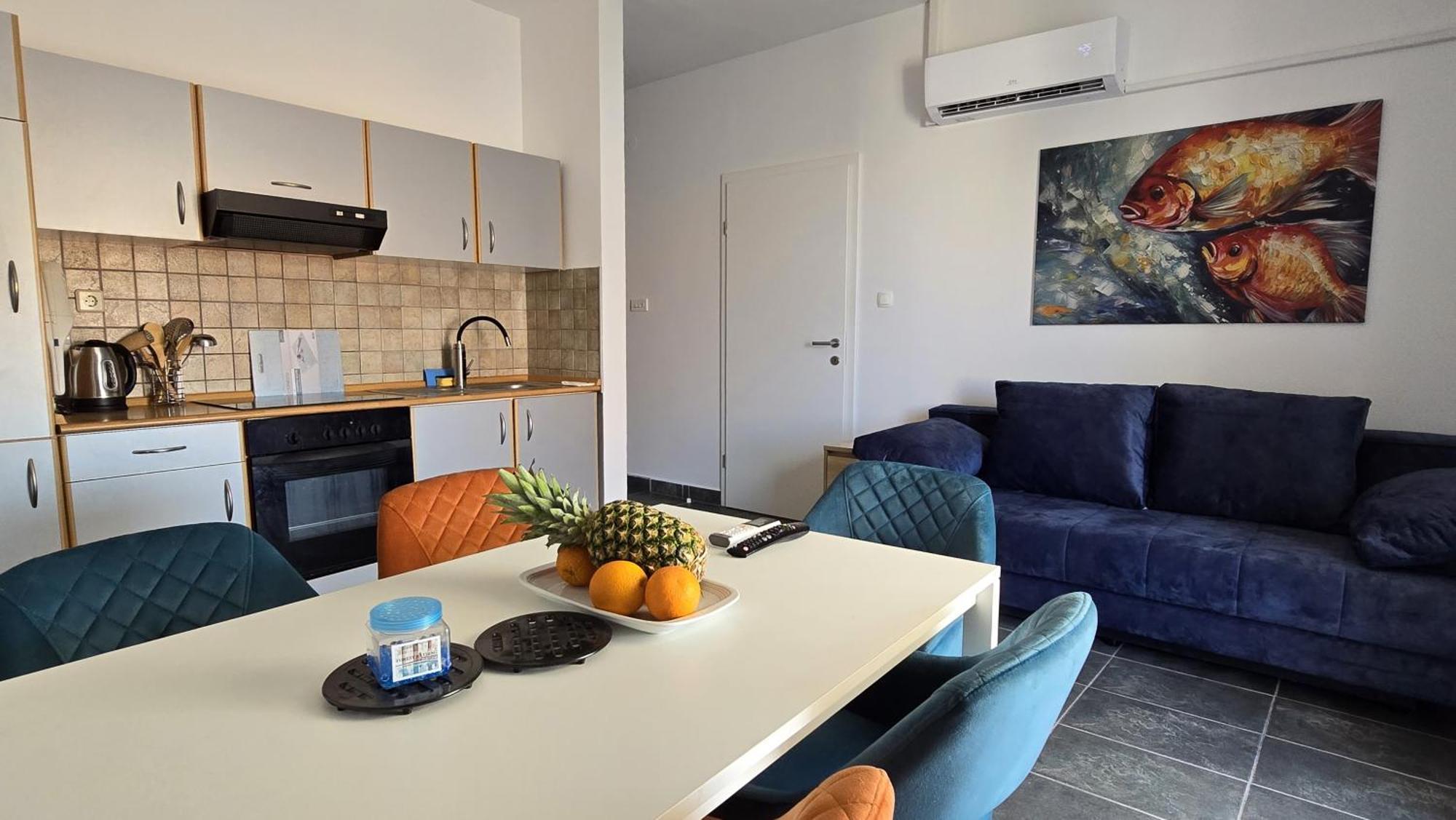 Enigma - In Center Apartment
