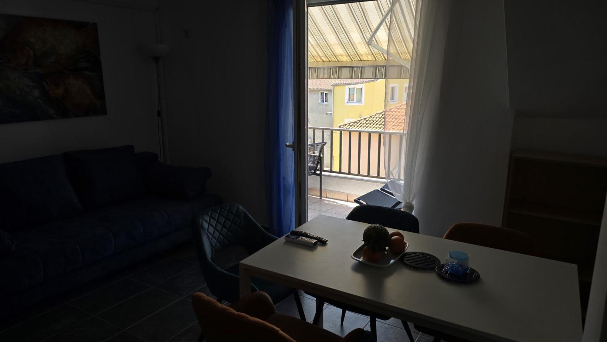 Enigma - In Center Apartment